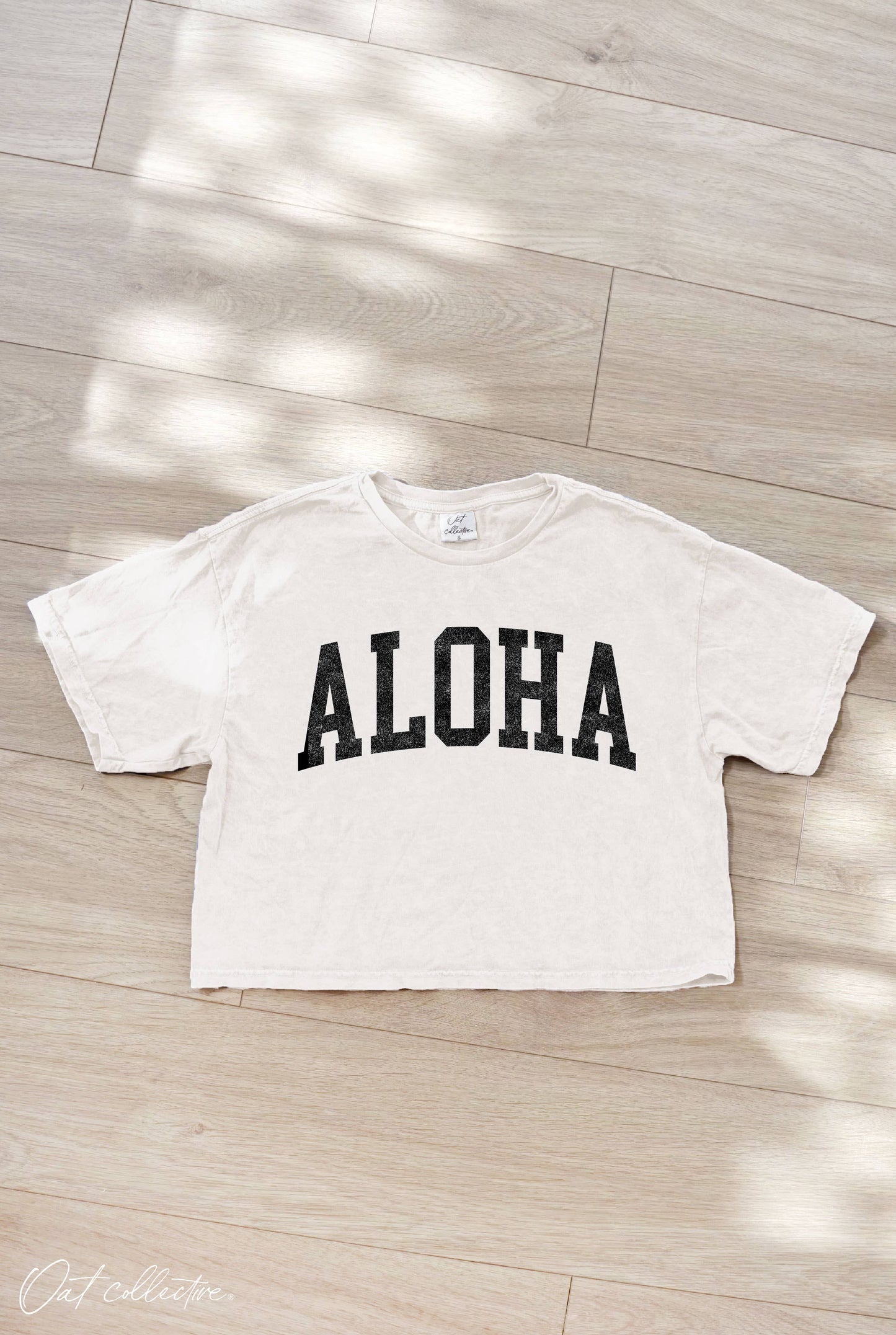 ALOHA Cropped Mineral Graphic Top