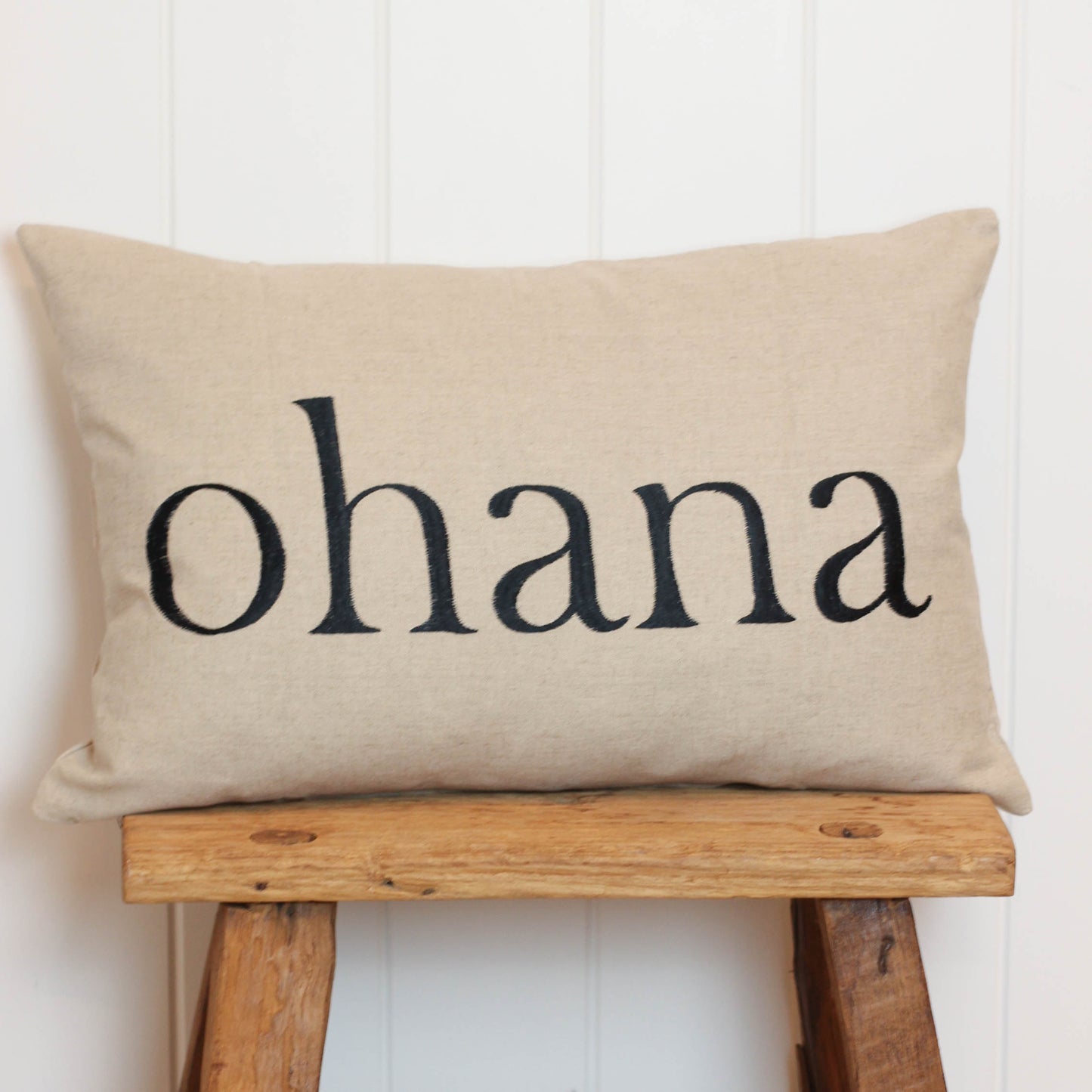 Maka Sea Linen Rectangle Pillow (Small) | 'Ohana and Family (Two-sided)