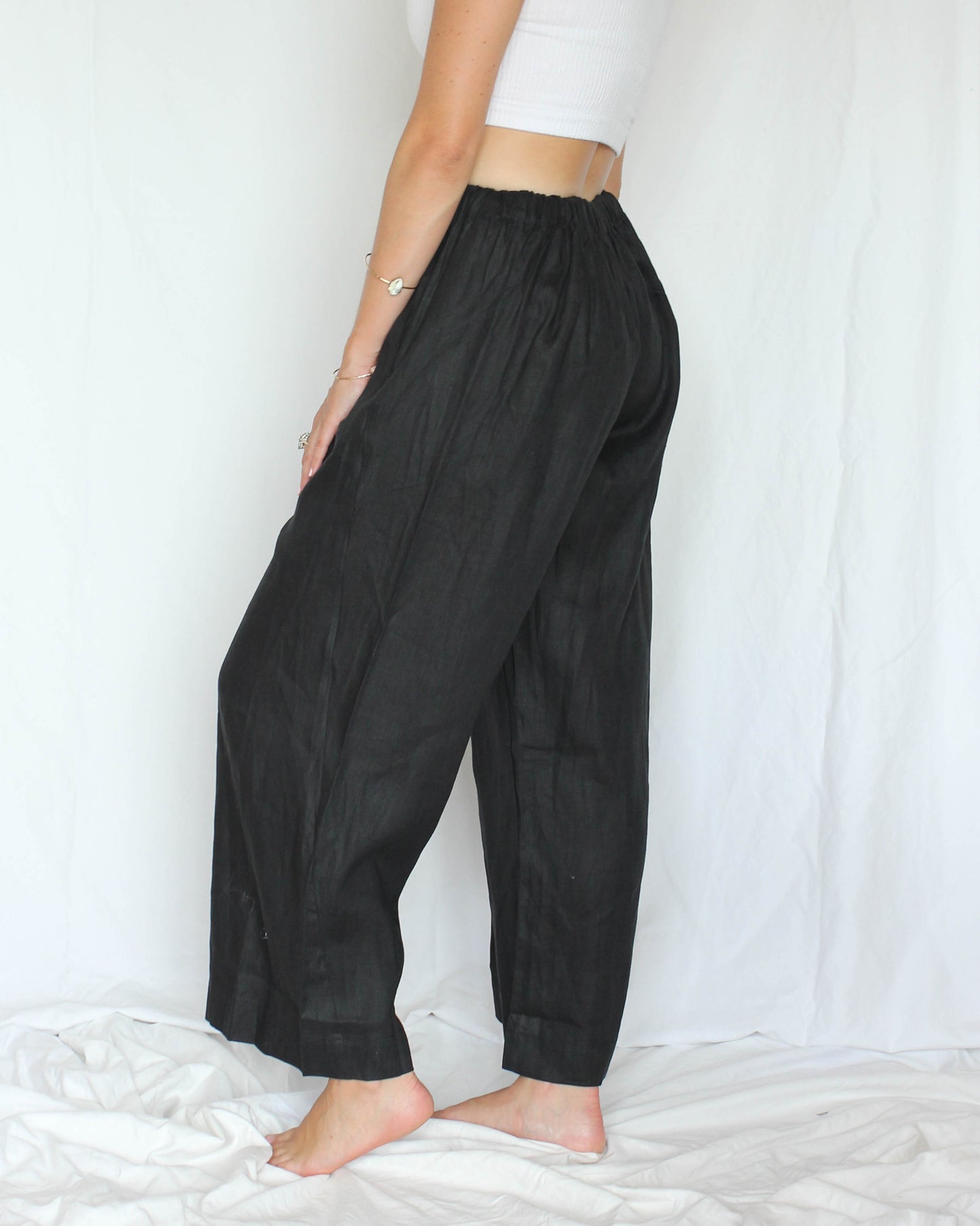 Bu Tiki Coco Linen Cropped Pants