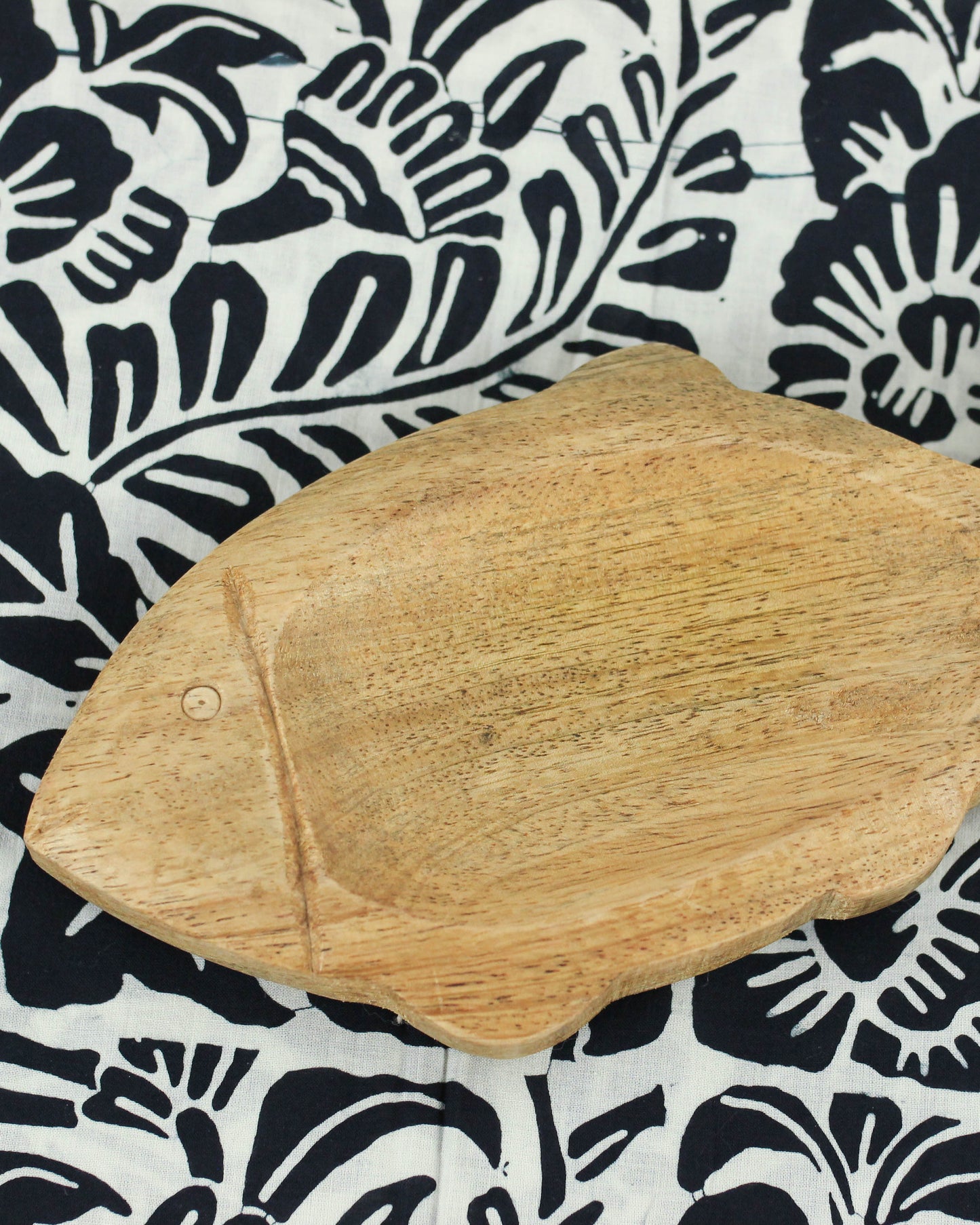 Mango Wood Fish Dish