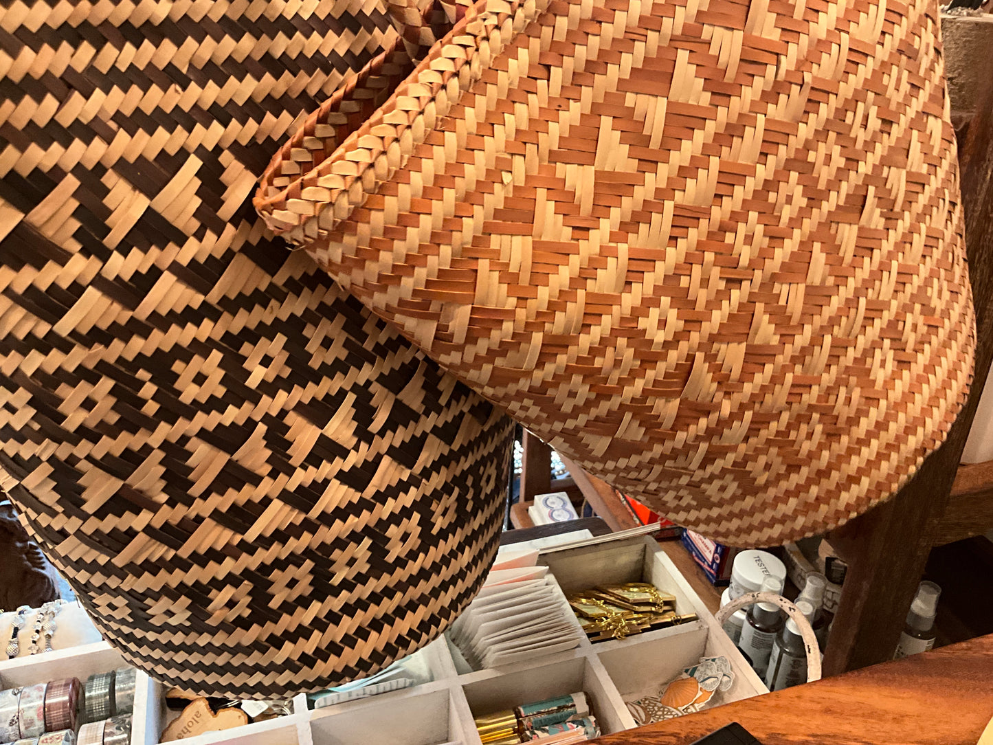 BU TIKI STRAW BASKET\PURSE