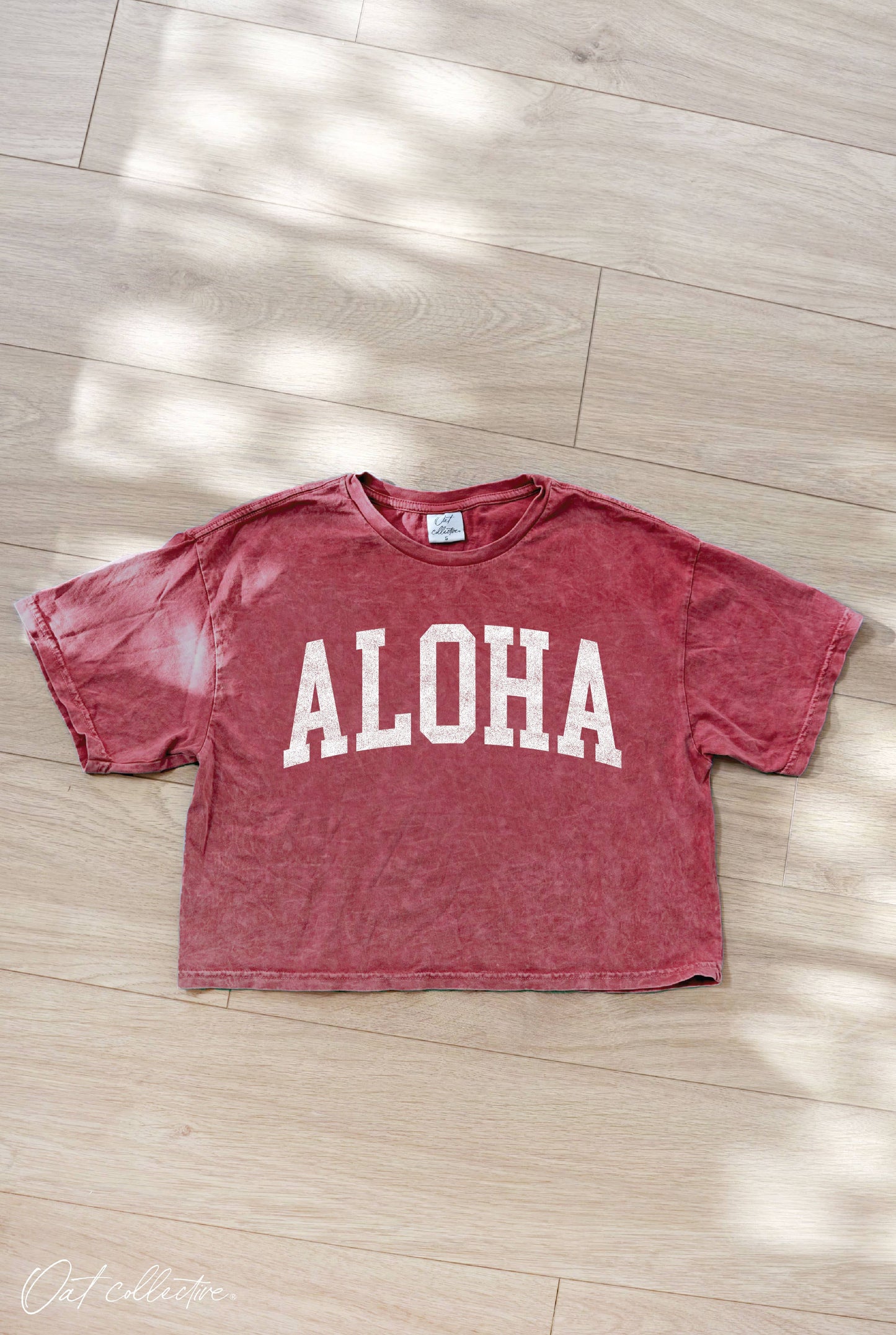 ALOHA Cropped Mineral Graphic Top