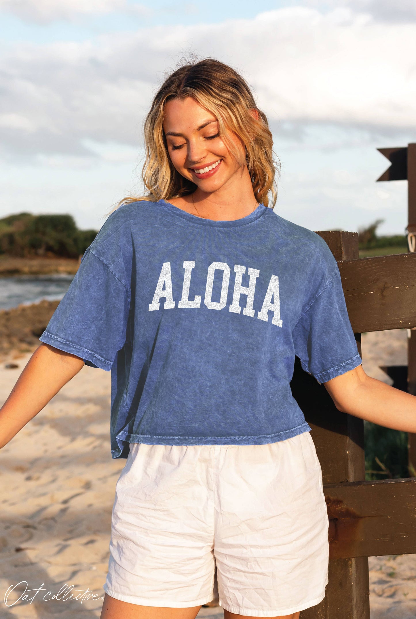 ALOHA Cropped Mineral Graphic Top